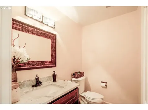 3152 Wolf Meadows Lane Eugene OR 97408