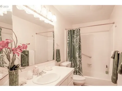 3152 Wolf Meadows Lane Eugene OR 97408