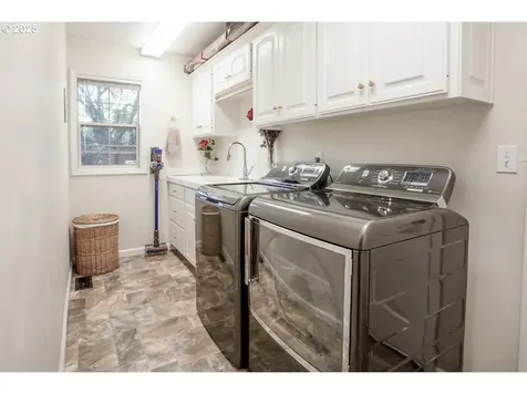 3152 Wolf Meadows Lane Eugene OR 97408