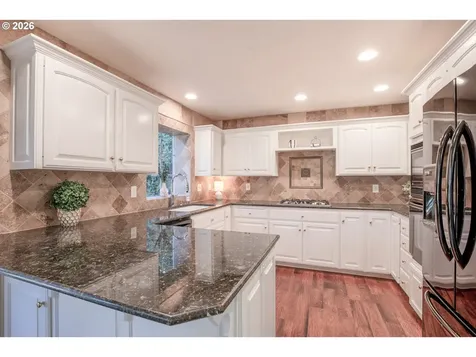 3152 Wolf Meadows Lane Eugene OR 97408