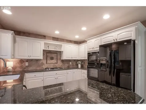 3152 Wolf Meadows Lane Eugene OR 97408