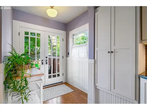 502 Se 69th Avenue Portland OR 97215