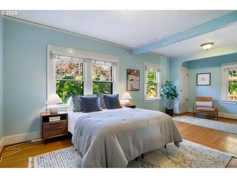 502 Se 69th Avenue Portland OR 97215