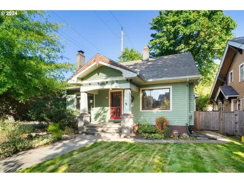 502 Se 69th Avenue Portland OR 97215