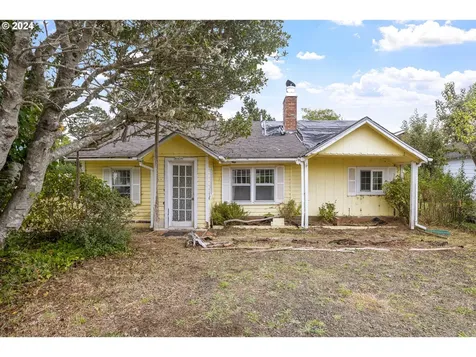 6436 SW Fleet Avenue Lincoln City OR 97367
