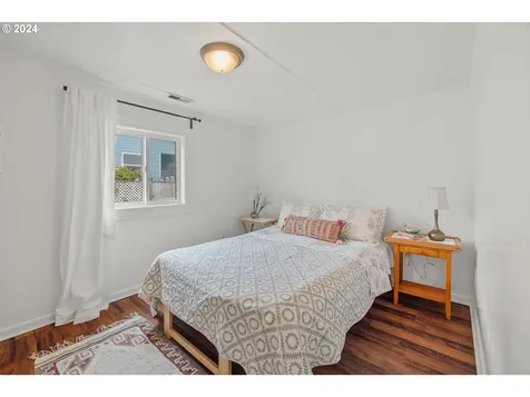 6436 SW Fleet Avenue Lincoln City OR 97367