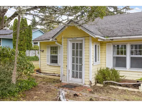 6436 SW Fleet Avenue Lincoln City OR 97367