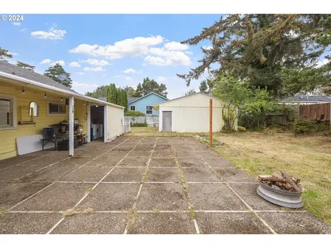 6436 SW Fleet Avenue Lincoln City OR 97367