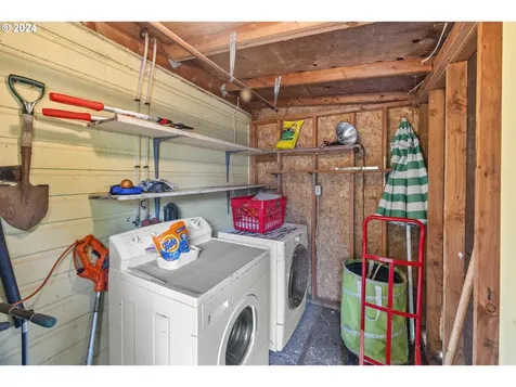 6436 SW Fleet Avenue Lincoln City OR 97367