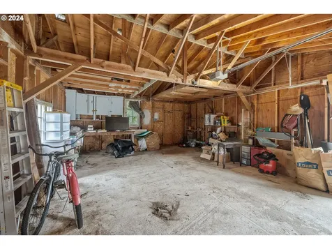 6436 SW Fleet Avenue Lincoln City OR 97367