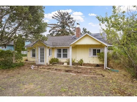 6436 SW Fleet Avenue Lincoln City OR 97367