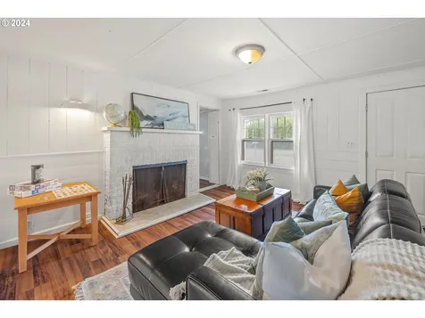 6436 SW Fleet Avenue Lincoln City OR 97367