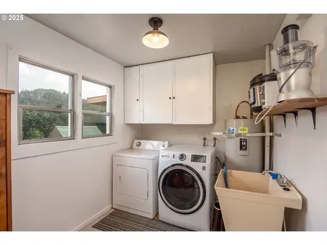 88183 Chestnut Street Mapleton OR 97453