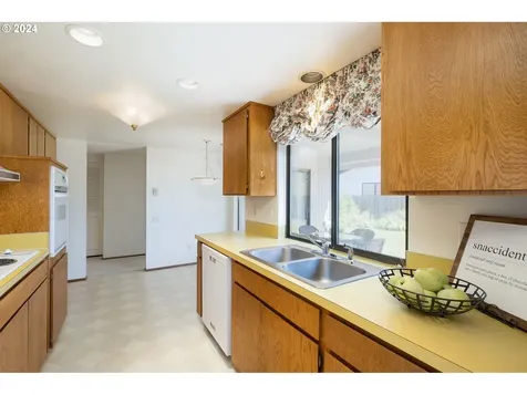 10060 Sw Century Oak Drive Portland OR 97224
