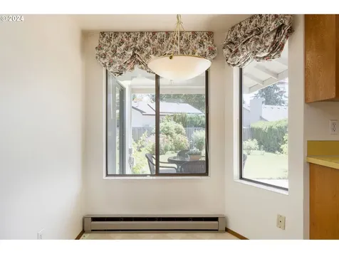 10060 Sw Century Oak Drive Portland OR 97224