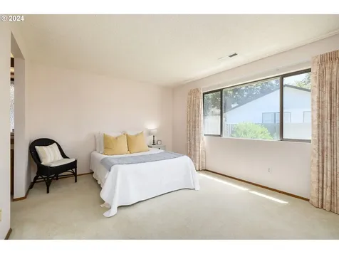 10060 Sw Century Oak Drive Portland OR 97224