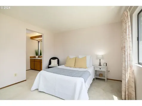 10060 Sw Century Oak Drive Portland OR 97224