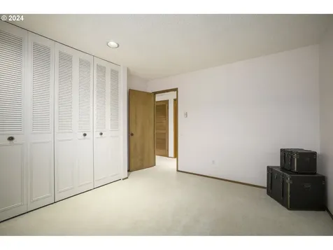 10060 Sw Century Oak Drive Portland OR 97224