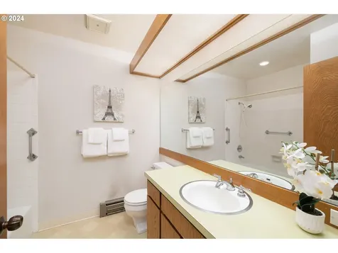10060 Sw Century Oak Drive Portland OR 97224