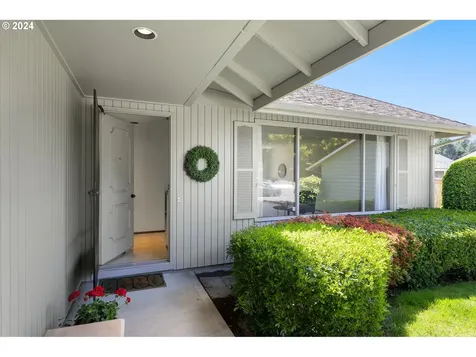 10060 Sw Century Oak Drive Portland OR 97224