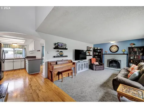 681 71st Street Springfield OR 97478