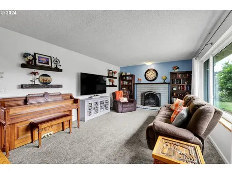 681 71st Street Springfield OR 97478