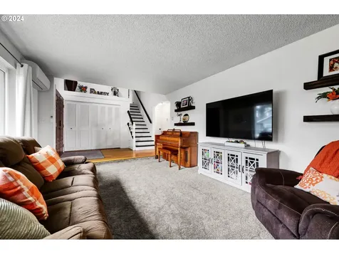 681 71st Street Springfield OR 97478