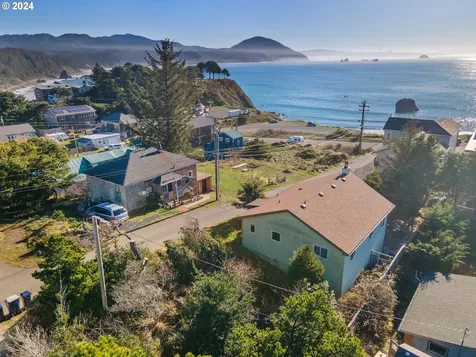 585 Tichenor Street Port Orford OR 97465