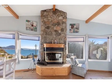 585 Tichenor Street Port Orford OR 97465