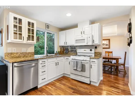 136 NE 49th Avenue Hillsboro OR 97124