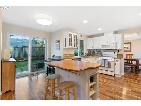 136 NE 49th Avenue Hillsboro OR 97124