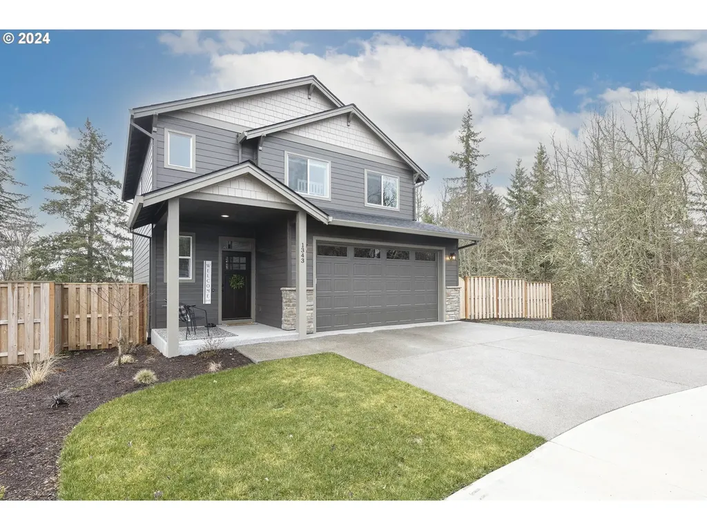 1343 NE Henderson Terrace Estacada OR 97023
