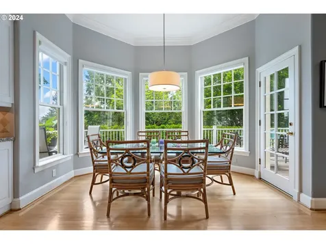 339 Nw 84th Place Portland OR 97229