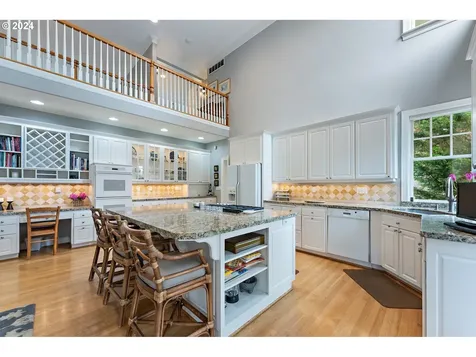 339 Nw 84th Place Portland OR 97229
