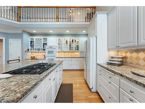 339 Nw 84th Place Portland OR 97229