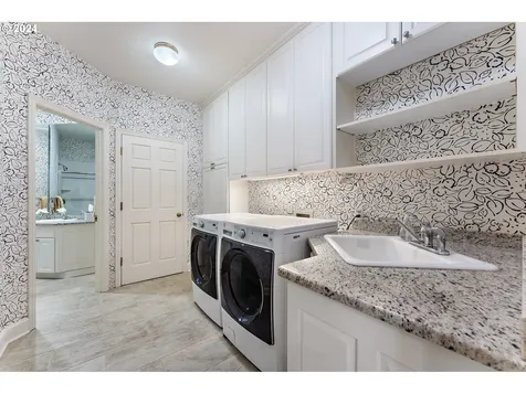 339 Nw 84th Place Portland OR 97229