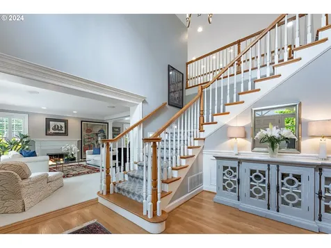 339 Nw 84th Place Portland OR 97229