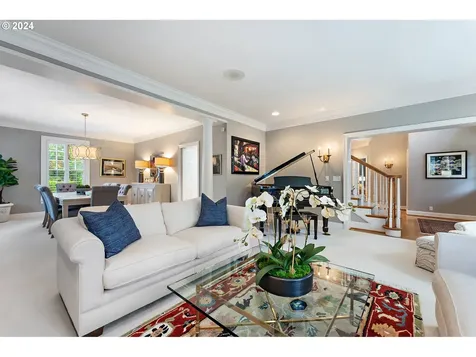 339 Nw 84th Place Portland OR 97229