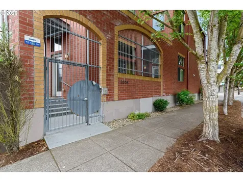 2006 SE Morrison Street Portland OR 97214