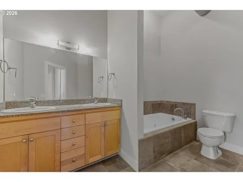 2006 SE Morrison Street Portland OR 97214