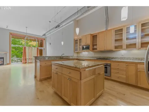 2006 SE Morrison Street Portland OR 97214