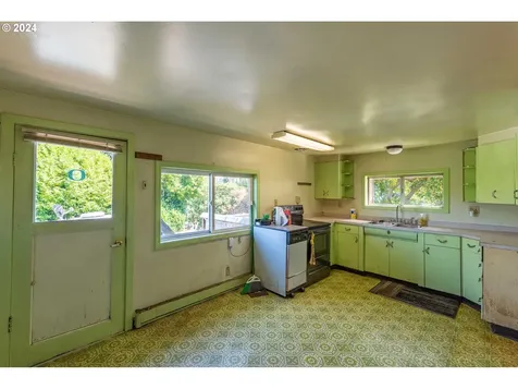 1390 Washington Avenue Coos Bay OR 97420