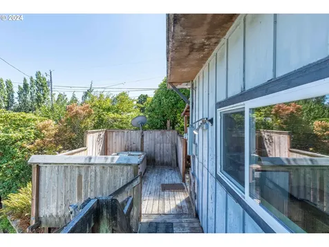 1390 Washington Avenue Coos Bay OR 97420