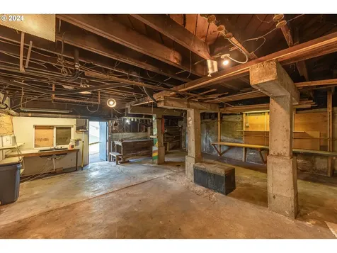 1390 Washington Avenue Coos Bay OR 97420