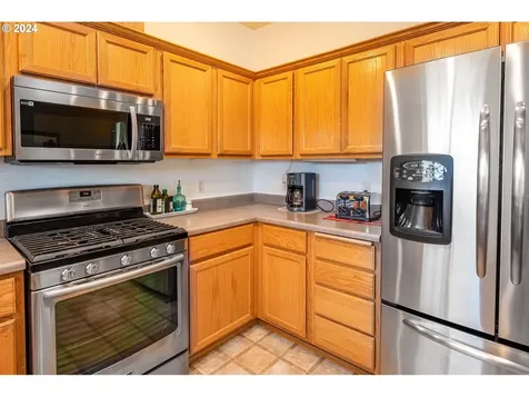 5260 Jeffrey Way Eugene OR 97402