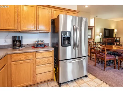 5260 Jeffrey Way Eugene OR 97402