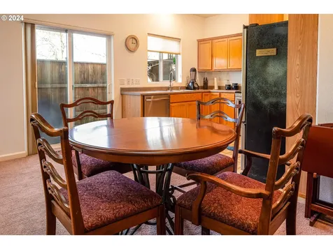 5260 Jeffrey Way Eugene OR 97402