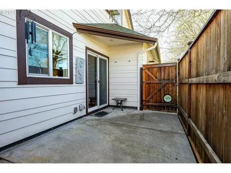 5260 Jeffrey Way Eugene OR 97402