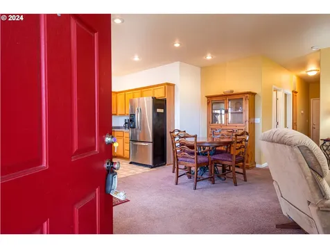 5260 Jeffrey Way Eugene OR 97402