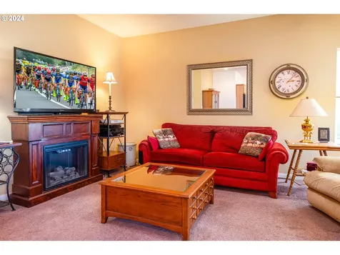 5260 Jeffrey Way Eugene OR 97402